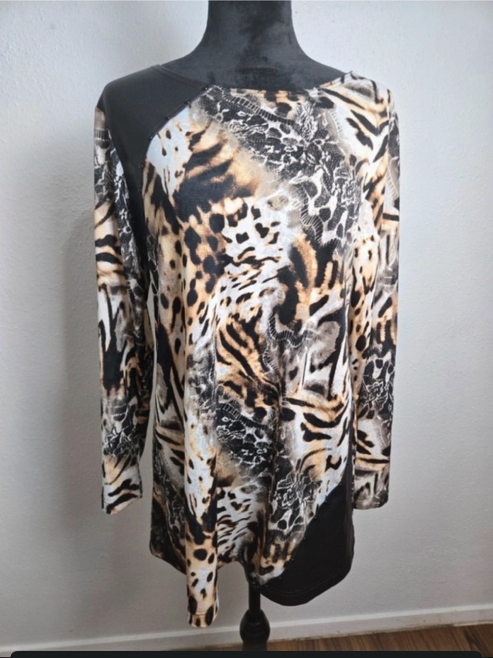 Abstract Animal-Print Long Sleeve Blouse in Black and Tan